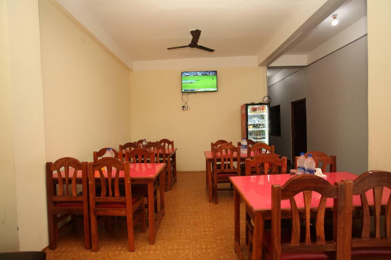 Spot On 503 Lisno Restaurant And Lodge Lumbini Exteriör bild