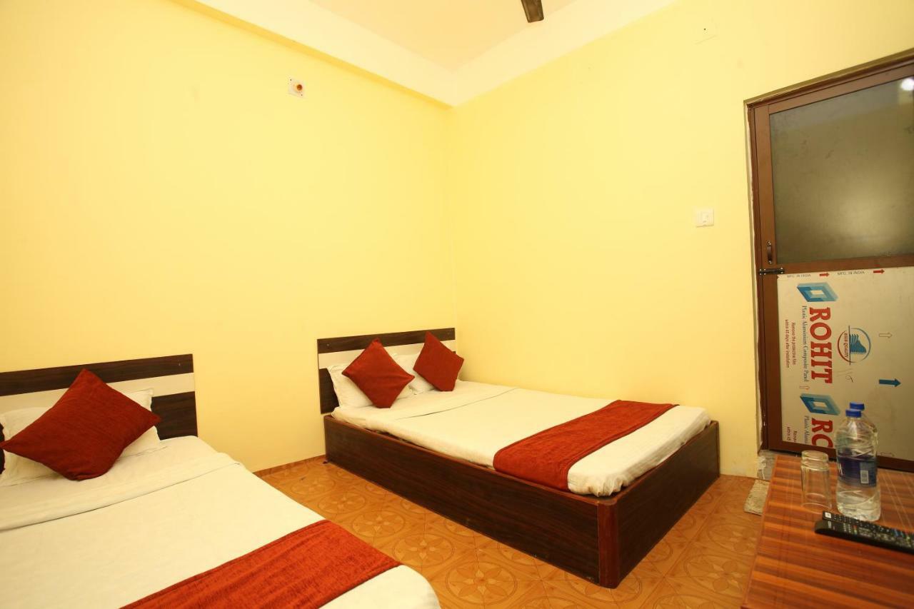 Spot On 503 Lisno Restaurant And Lodge Lumbini Exteriör bild